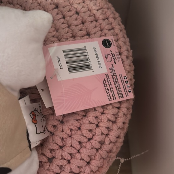 Hello kitty plush - Picture 3 of 3